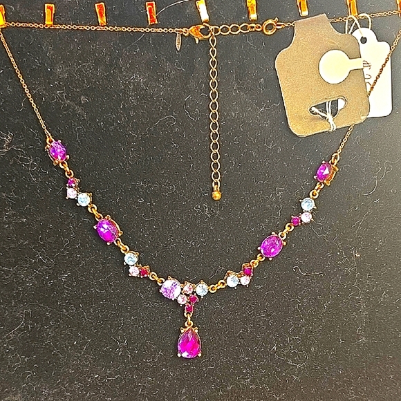 Jewelry - Elegant Purple and Gold Necklace